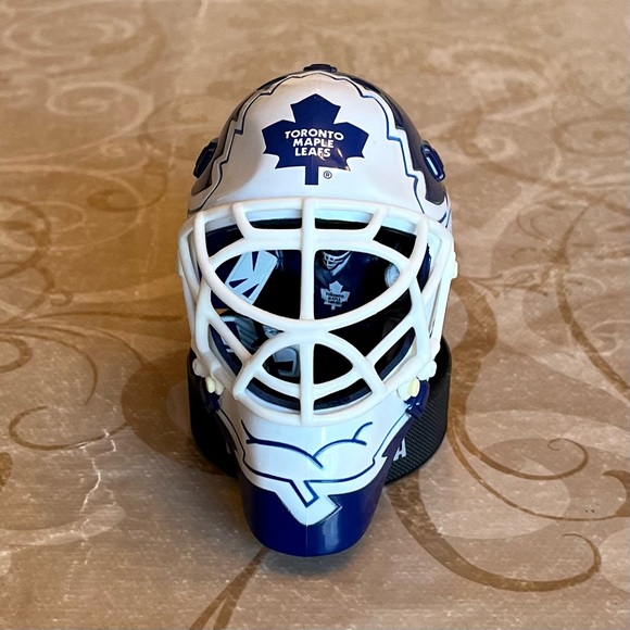 2009 McDonald’s Toronto Maple Leafs Vesa Toskala figure - Picture 5 of 7